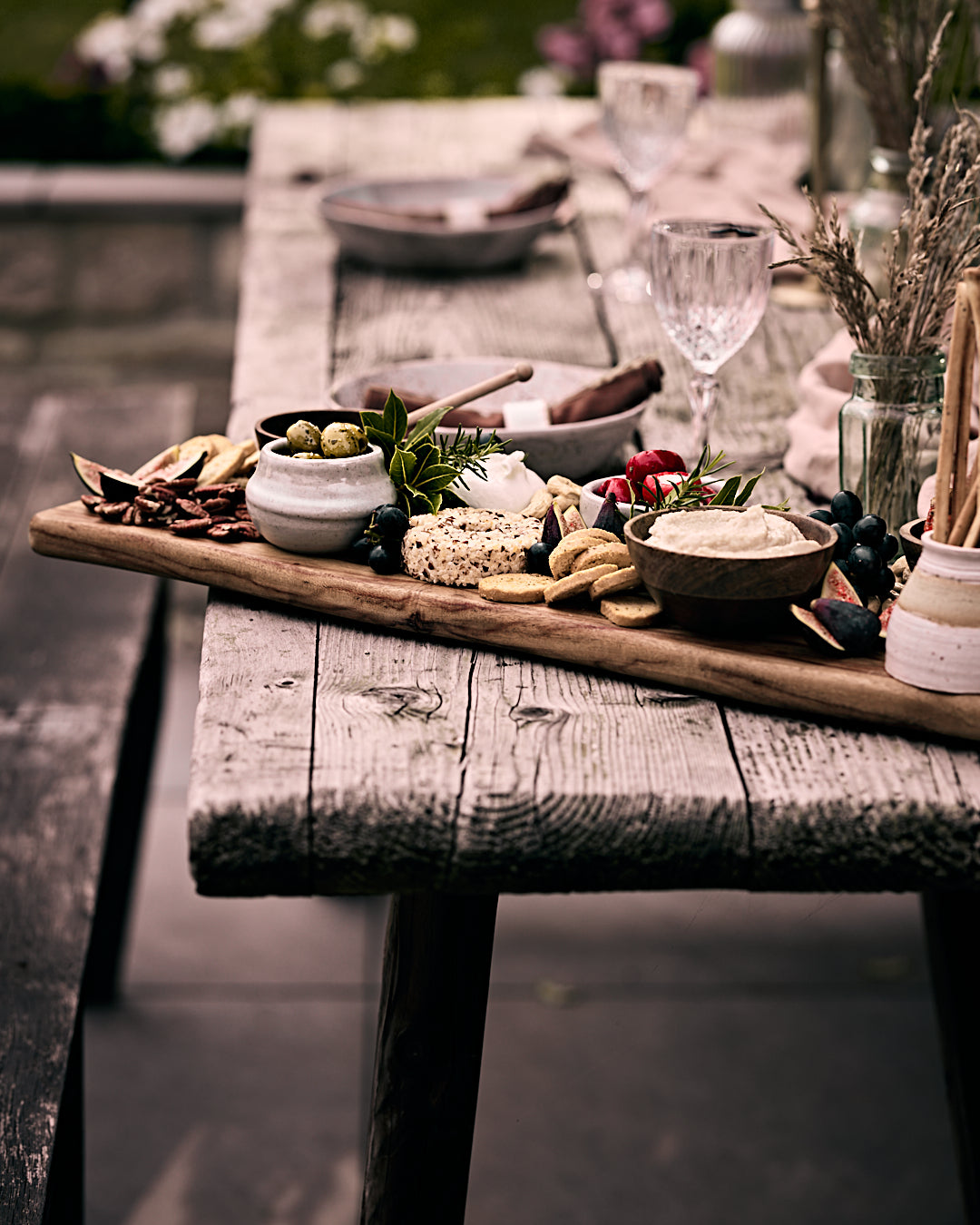 How to Prepare and Style a Gourmet Grazing Board: A Step-by-Step Guide