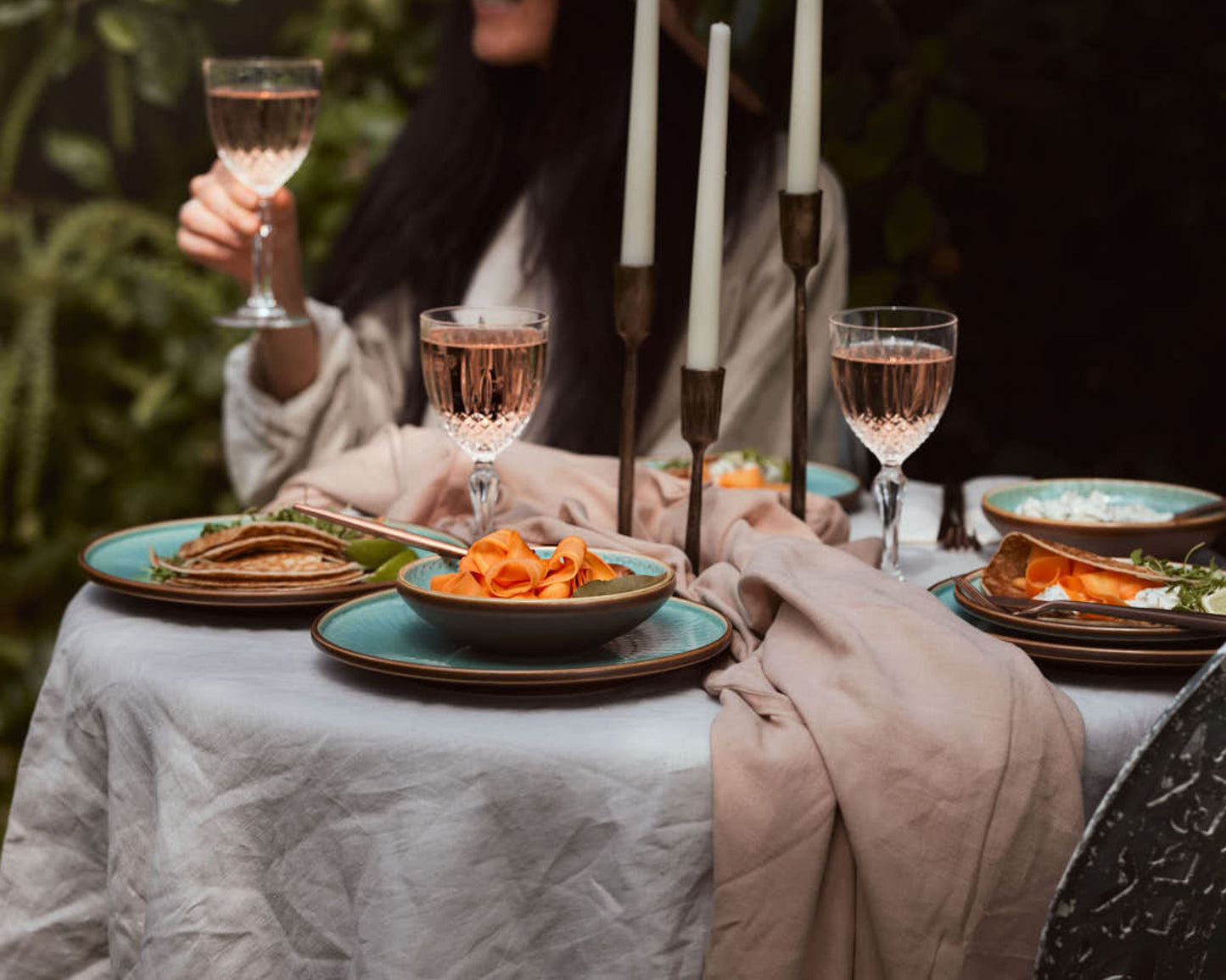 What a Host Home: Washed Tablecloth Table Linen for Table Designs