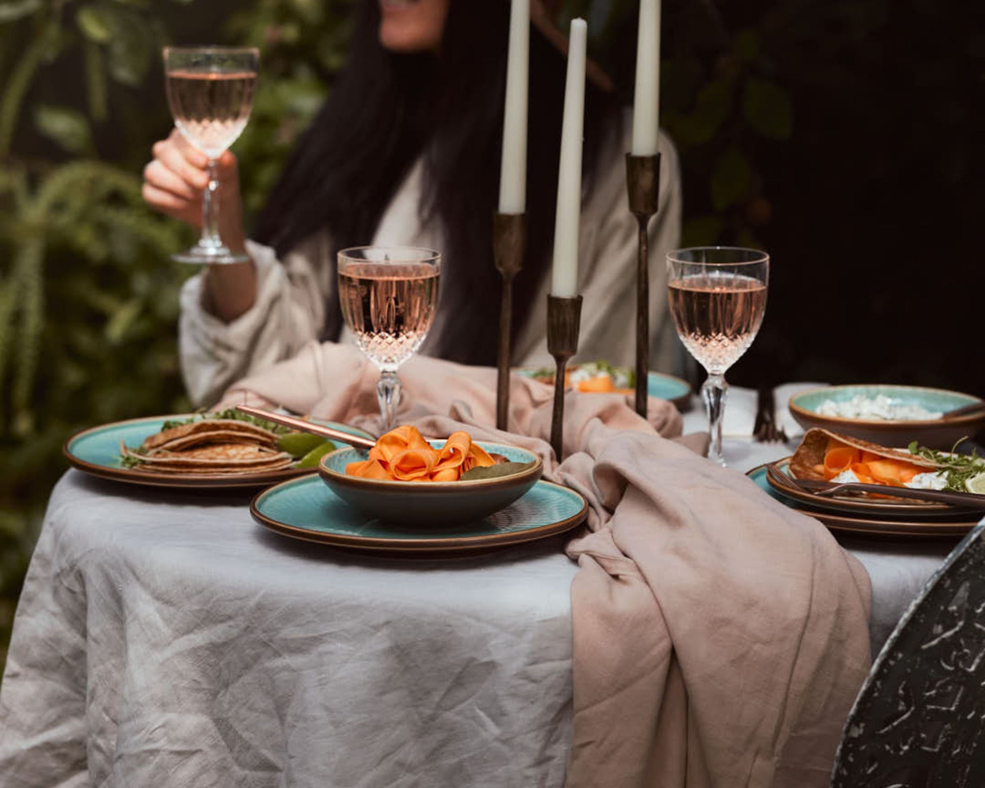 What a Host Home: Washed Tablecloth Table Linen for Table Designs