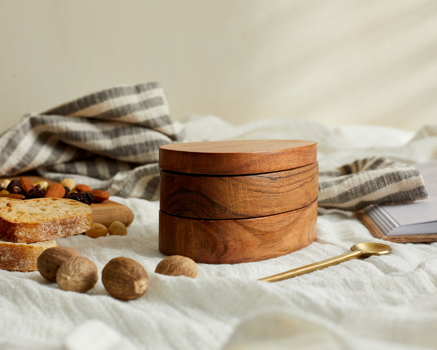Wood Pinch Pot with Double Compartment Modern Style Kitchen Accessories from What a Host Home