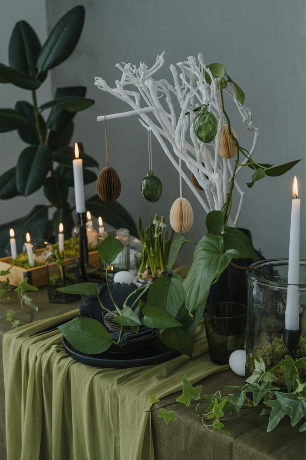 How to Style a Rustic Easter Tablescape with a Black and Green Palette