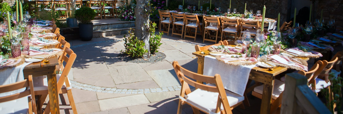 How to Set Up an Outdoor Wedding This Season