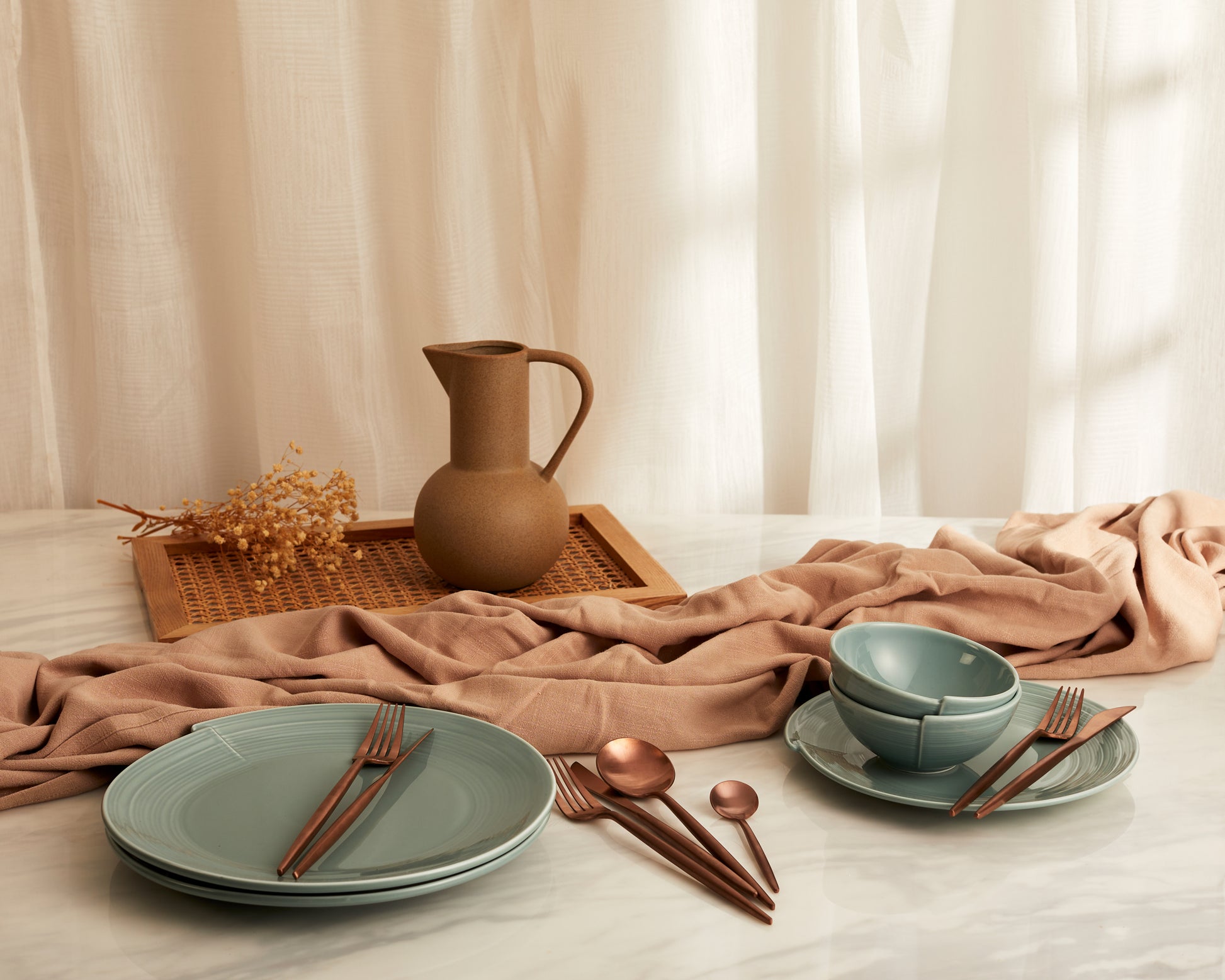 Porcelain Round Dinner Plate Green dishwasher and microwave safe. Tableware from What a Host Home Decor